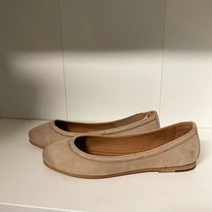 Size 7 Frye flats
